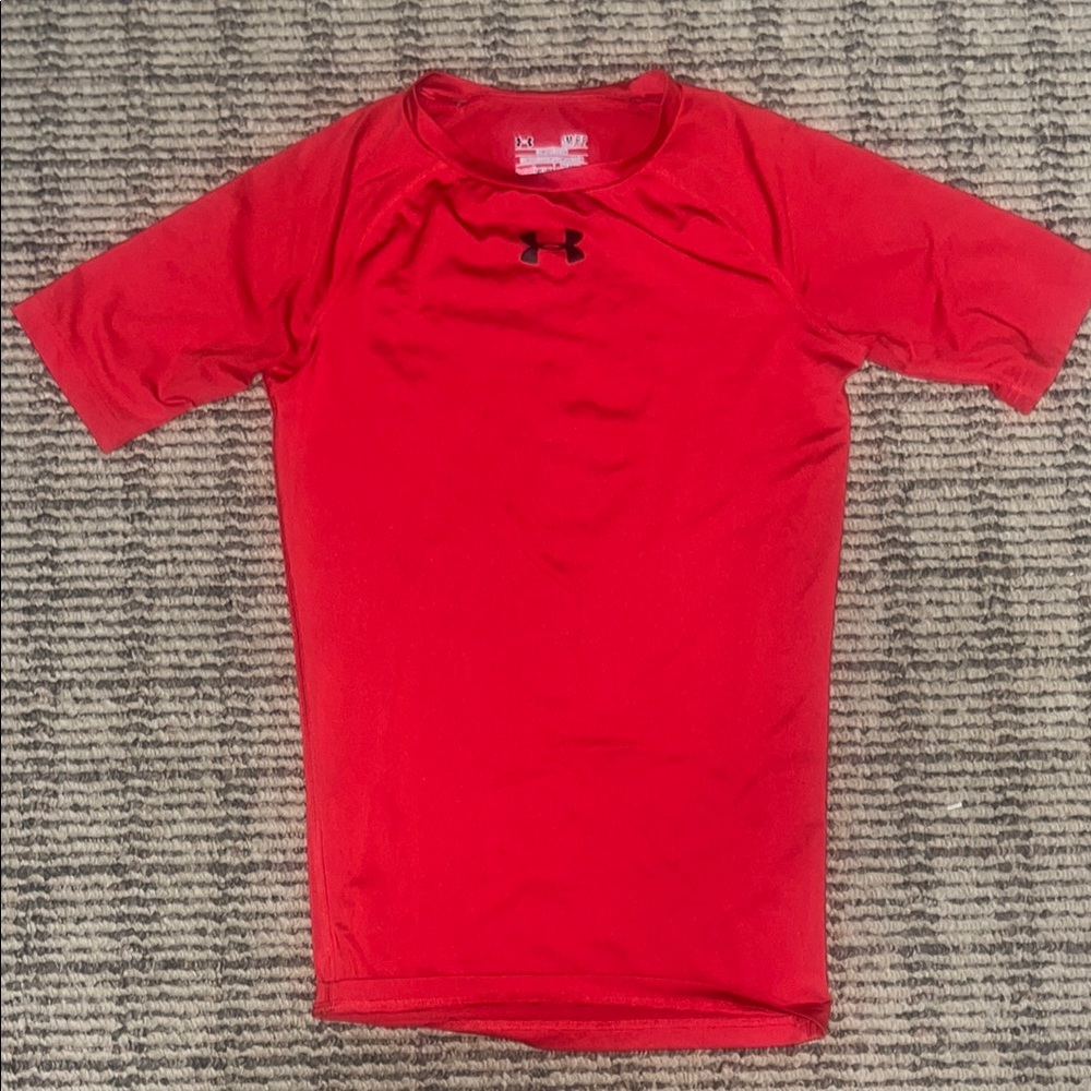 Under Armour Red Short Sleeve Tee
